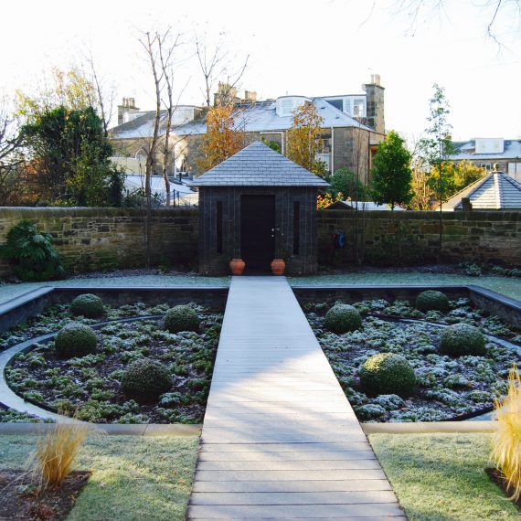 Merchiston Garden, winter, designed by Carolyn Grohmann