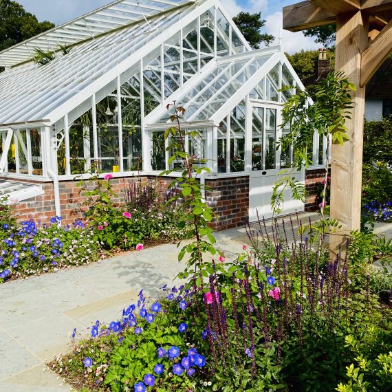 Refurbished aluminium greenhouse