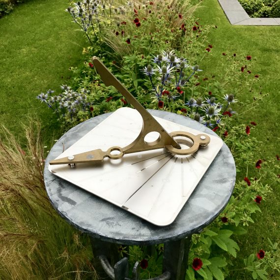 Macmillan Hunter sundial