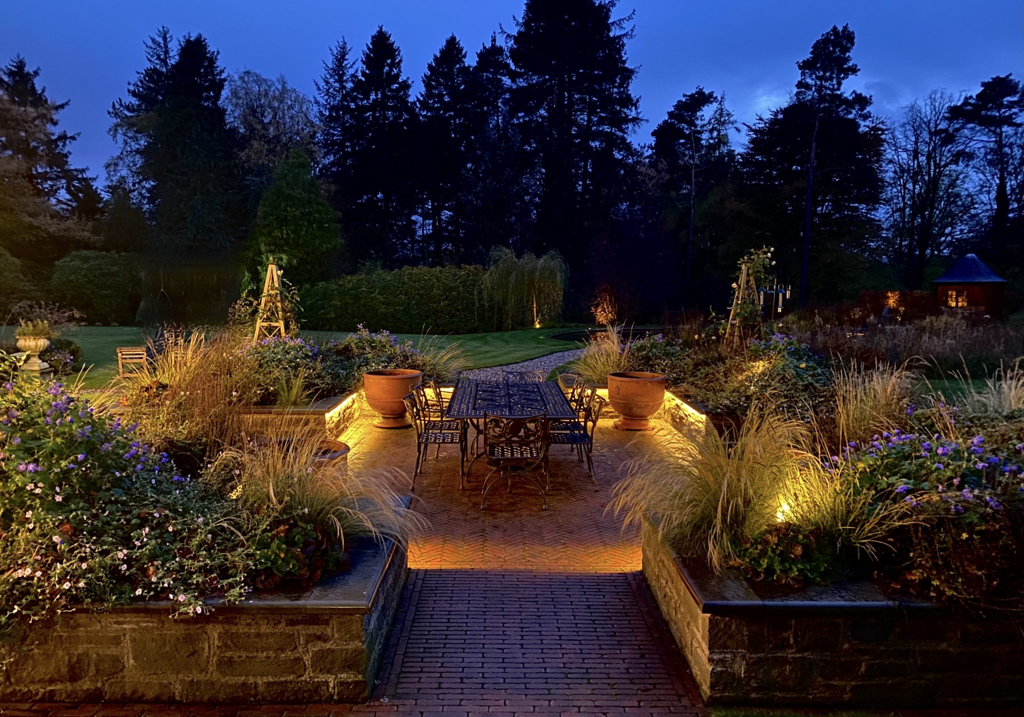 GARDEN LIGHTING DESIGN