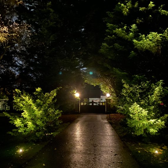 Driveway entrance lighting