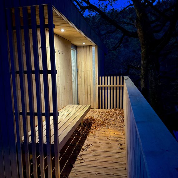 Boat house entrance lighting