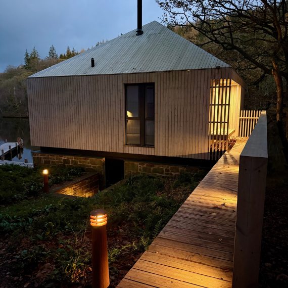Boathouse entrance lighting