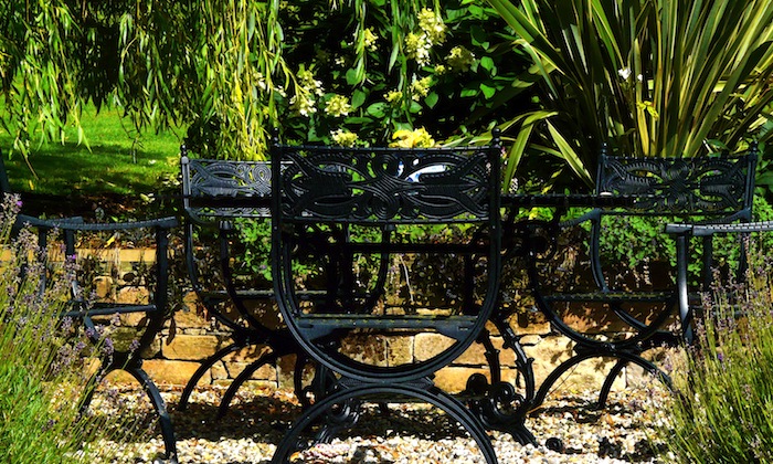 Garden designed by Carolyn Grohmann. Furniture by Oxleys