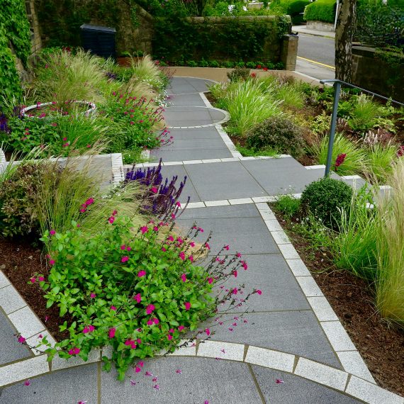 Accessible Morningside garden, design by Carolyn Grohmann