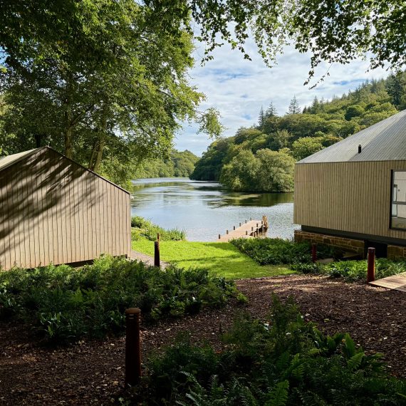 Boat house and bothy with garden leading to the lake