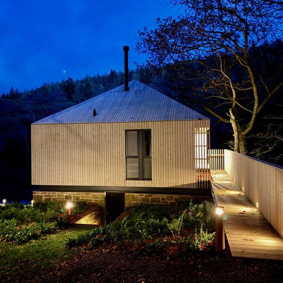 Boathouse entrance lighting