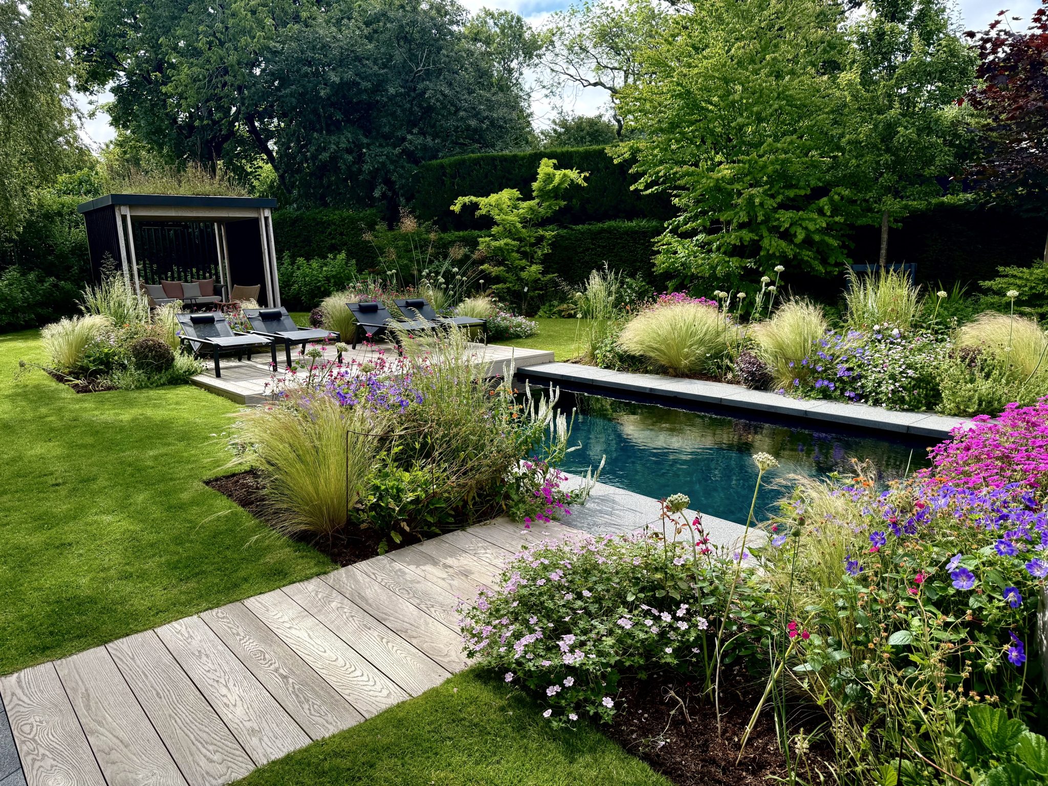 Pool gardens